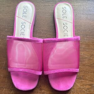 Wide Mesh Slip on Flat Sandals. Pink. Size 7. Sole Society. Great Condition